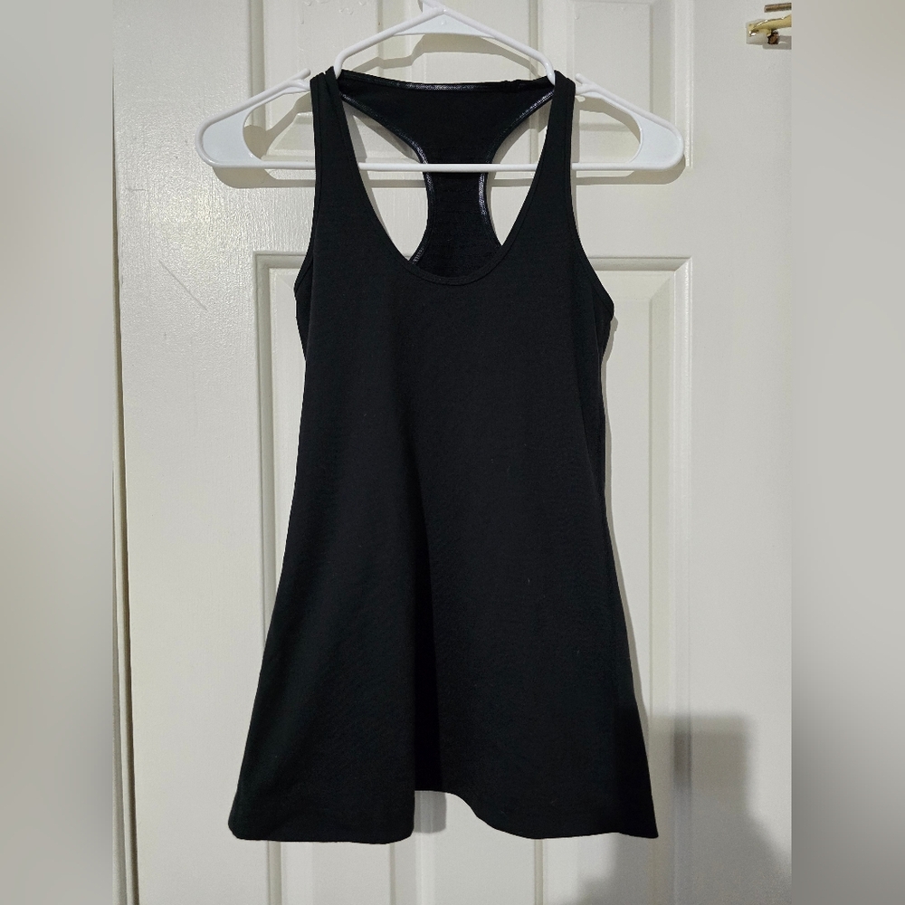 Lululemon Women's Black Tank Top Back Ruffles Size Small